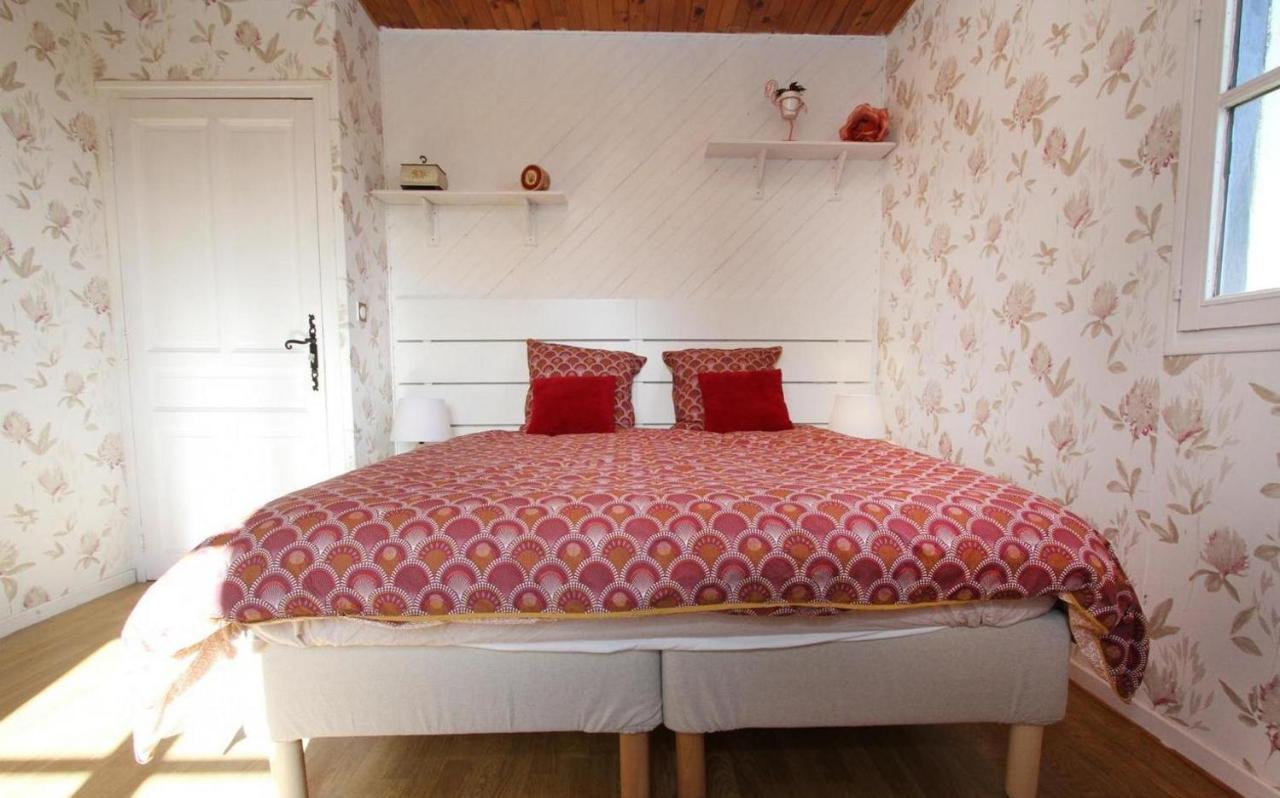 Le Galaveyson Bed & Breakfast Le Grand-Serre Exterior photo